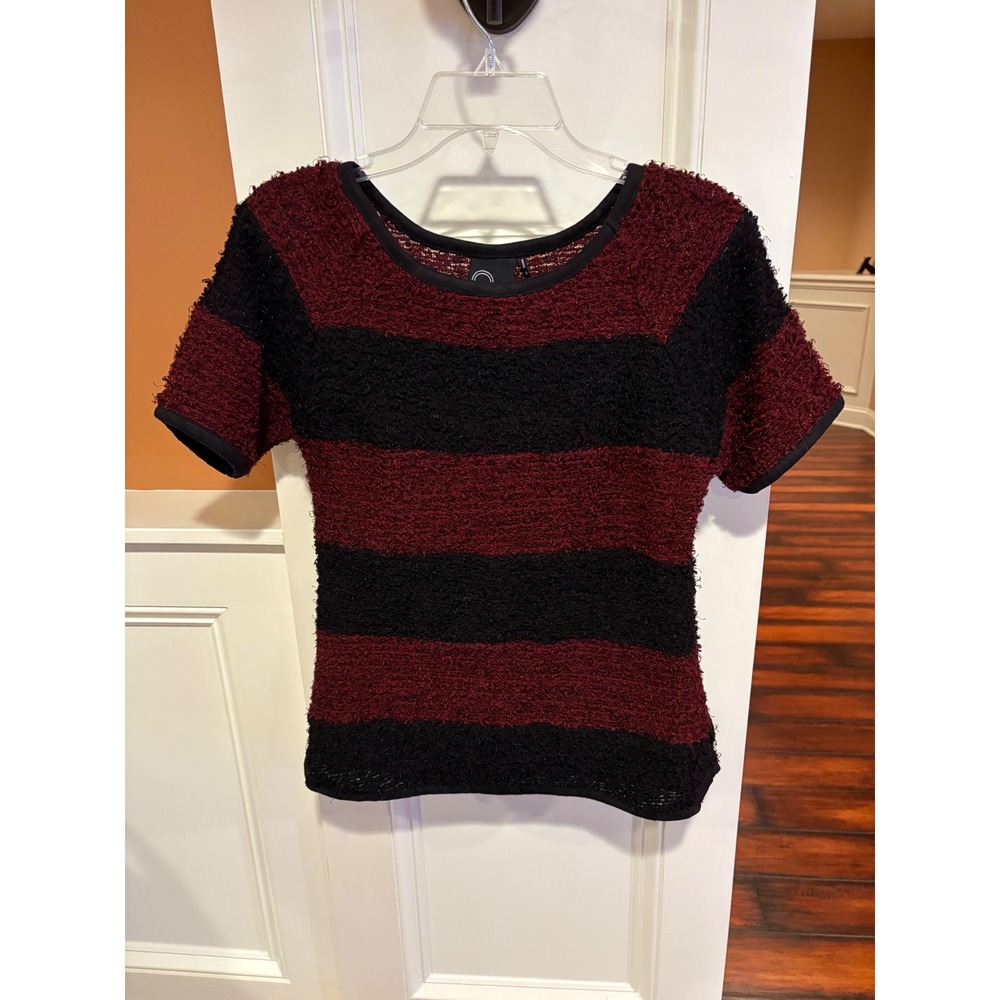 a+o Black‎ Burgundy Striped Textured Short Sleeve Top Women's Size Small